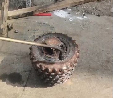 反井鑽機滾刀維修步驟