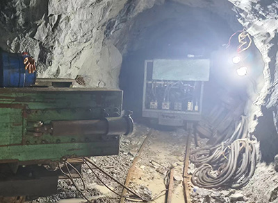 反井鑽機導孔鑽進注意事項