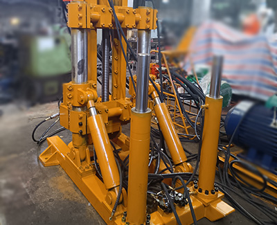 定向鑽施工向下打孔