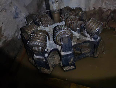 管路孔反井鑽機施工