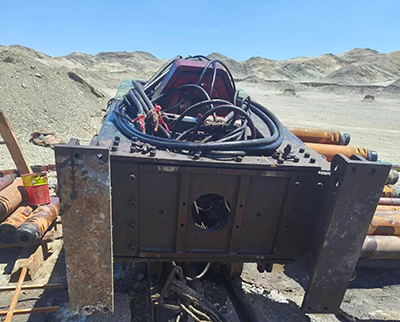 某某壩排水孔反井鑽機施工