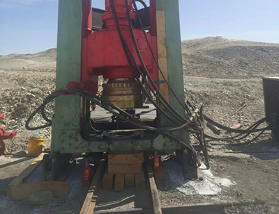 調壓室豎井反井鑽機施工順利完成