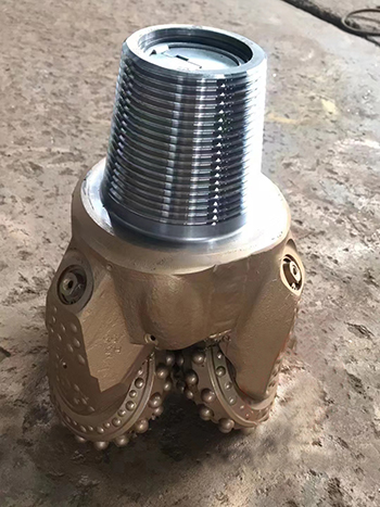 選擇鑽頭我們應考慮多個因素