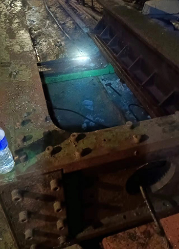 礦床開發挖掘井筒、硐室和巷道