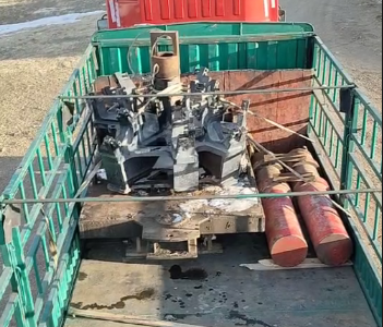 400反井鑽機設備運往山西金礦