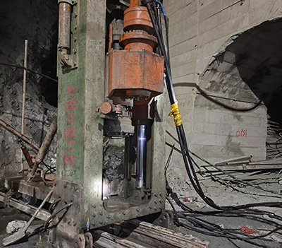 切割槽鑽機與反井鑽機的區別