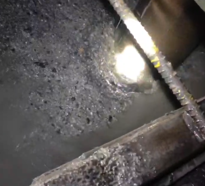 下麵有裂隙斷層需要注漿