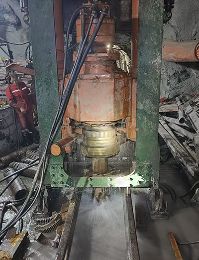 礦山反井鑽機施工工藝流程